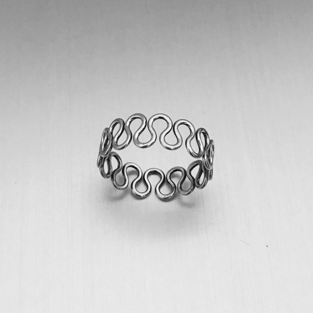 Sterling Silver Thin Endless Loops Ring - image 5
